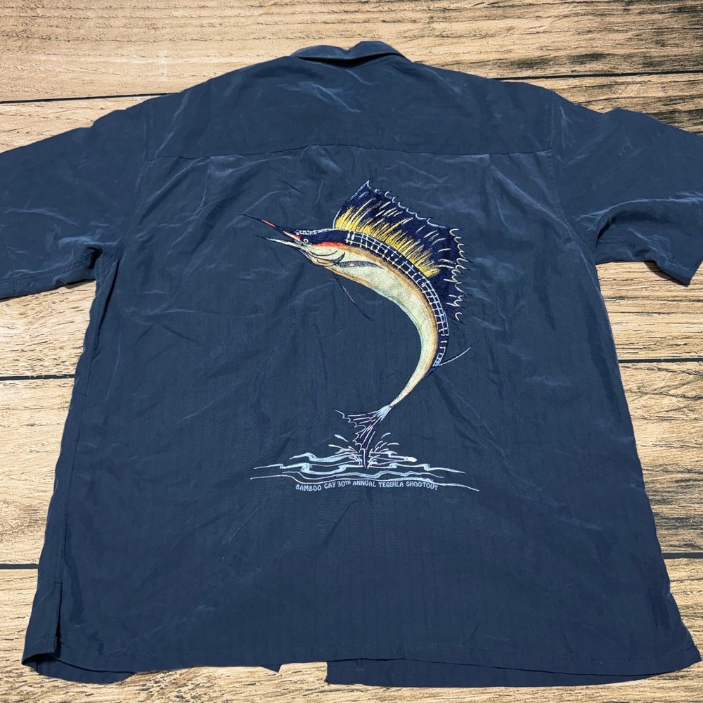 Bamboo Cay Button Down Shirt Mens Medium Navy Blue Marlin Tequila Shootout Short
